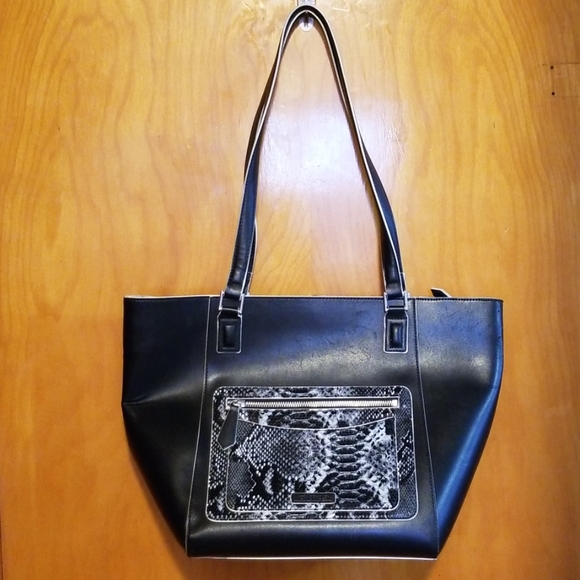 Vera Bradley Handbags - Vera Bradley Ella Tote